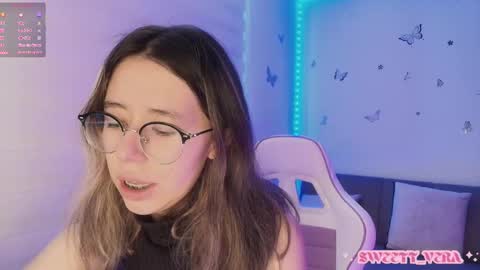 Veronica Independent Model online show from 12.14.25