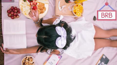 Snapshot of sweetviolet___ chatting on 10.16.25 sweetviolet___ online show from 10.16.25