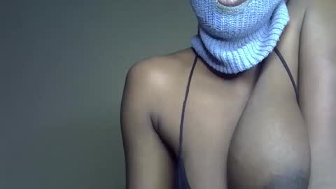 Snapshot of sweetvirgi25 chatting on 02.16.26 loving soul online show from 02.16.26