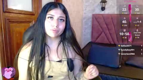 Snapshot of sweety_ashly chatting on 11.29.25 Ashley 3 online show from 11.29.25