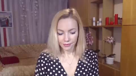 Snapshot of sweety_friend chatting on 12.06.24 Sweety friend online show from 12.06.24