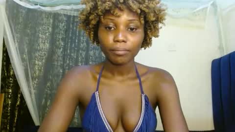 Snapshot of sweety_spixxy chatting on 05.11.26 Dolly online show from 05.11.26
