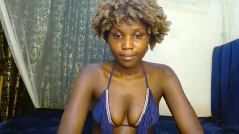 Snapshot of sweety_spixxy chatting on 05.11.26 Dolly online show from 05.11.26