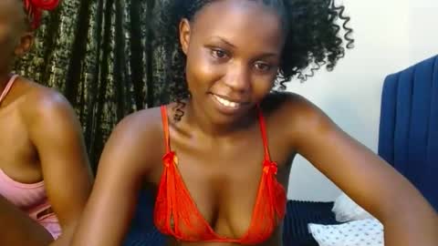 Snapshot of sweety_spixxy chatting on 05.19.26 Dolly online show from 05.19.26