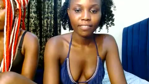 Snapshot of sweety_spixxy chatting on 05.25.26 Dolly online show from 05.25.26