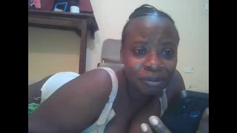 Snapshot of sweetyass25 chatting on 06.03.26 sweetyass25 online show from 06.03.26