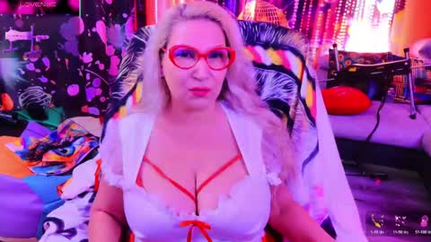 Lisa online show from 04.25.26