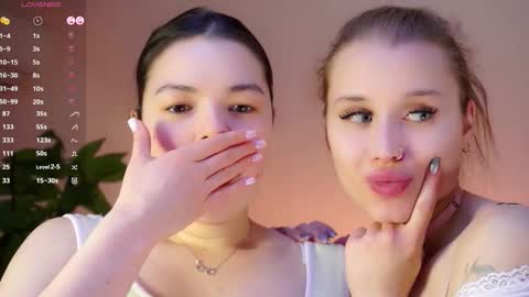 Snapshot of sweetyoops chatting on 02.19.26 Astrid online show from 02.19.26