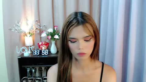 Snapshot of sweetytrannygirlxx chatting on 10.03.25 Megan online show from 10.03.25