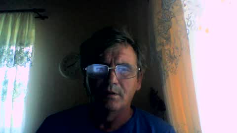 Snapshot of swergiu333 chatting on 06.15.26 Raymond online show from 06.15.26