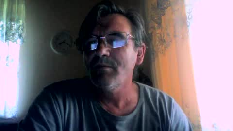 Snapshot of swergiu333 chatting on 06.18.26 Raymond online show from 06.18.26