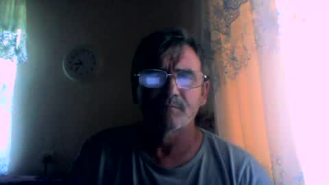 Snapshot of swergiu333 chatting on 07.10.26 Raymond online show from 07.10.26