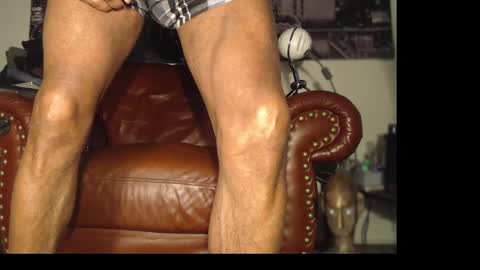 Snapshot of swolebbc chatting on 12.10.24 The DickGod online show from 12.10.24