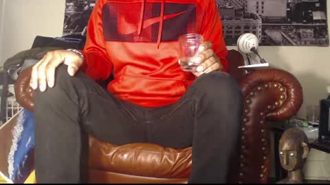 Snapshot of swolebbc chatting on 12.11.24 The DickGod online show from 12.11.24