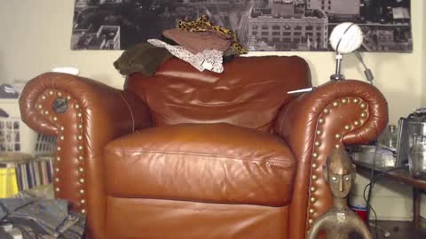 Snapshot of swolebbc chatting on 12.16.24 The DickGod online show from 12.16.24