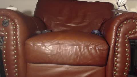 Snapshot of swolebbc chatting on 12.19.24 The DickGod online show from 12.19.24