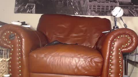 Snapshot of swolebbc chatting on 01.02.25 The DickGod online show from 01.02.25