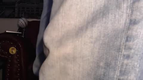 Snapshot of swolebbc chatting on 10.02.25 The DickGod online show from 10.02.25