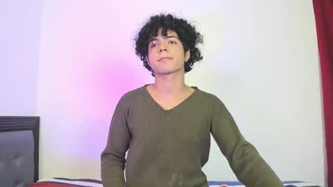 Snapshot of swwet_boy chatting on 10.03.25 swwet_boy online show from 10.03.25