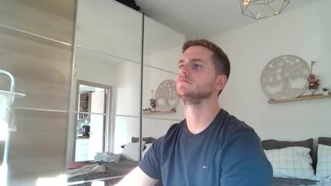 syl092 online show from 09.30.25