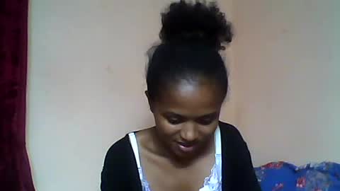 Snapshot of sylvaniah01 chatting on 05.21.26 sylvaniah01 online show from 05.21.26
