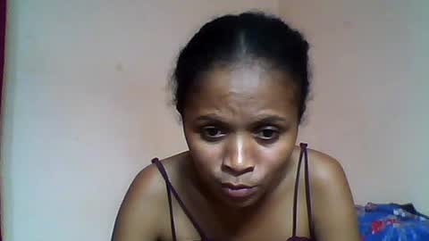 Snapshot of sylvaniah01 chatting on 05.28.26 sylvaniah01 online show from 05.28.26