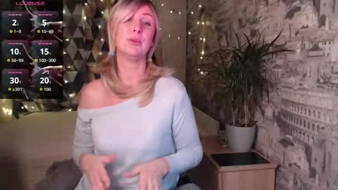 Snapshot of sylviathemodel chatting on 11.24.25 Sylvia online show from 11.24.25