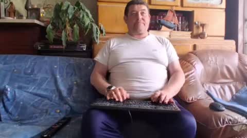 Snapshot of sympa_trique chatting on 07.19.26 sympa_trique online show from 07.19.26
