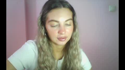 Snapshot of syrami chatting on 06.27.26 syrami online show from 06.27.26