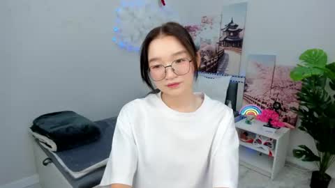 Snapshot of syuri_sun chatting on 06.11.26 Yuki online show from 06.11.26