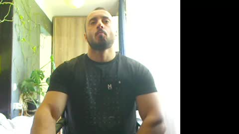 Snapshot of t_huracane chatting on 05.28.26 Huracane online show from 05.28.26
