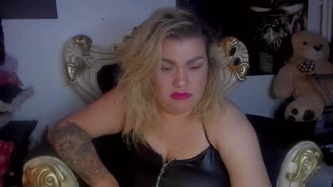 Snapshot of tabithachristal chatting on 05.28.26 Mistress Tabitha online show from 05.28.26