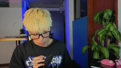 taichi online show from 02.12.26