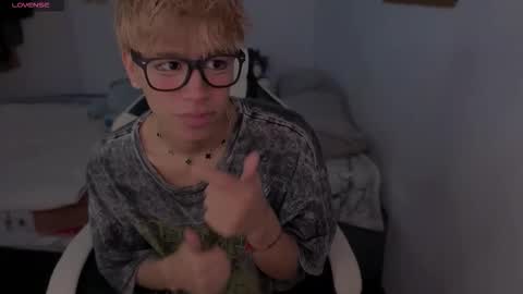 taichi online show from 03.04.26