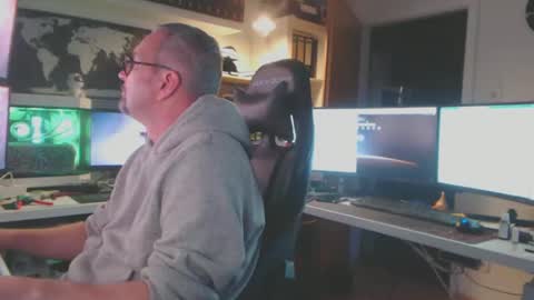 Snapshot of taipan6666 chatting on 12.19.24 Oliver online show from 12.19.24