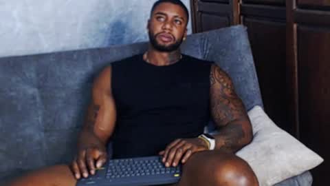 Tairon Tucke online show from 01.13.25