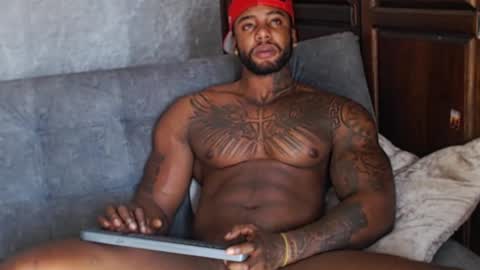 Tairon Tucke online show from 01.22.25