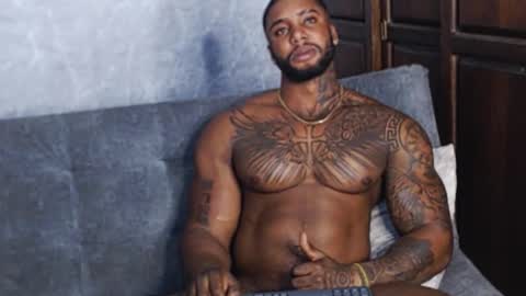 Tairon Tucke online show from 01.25.25