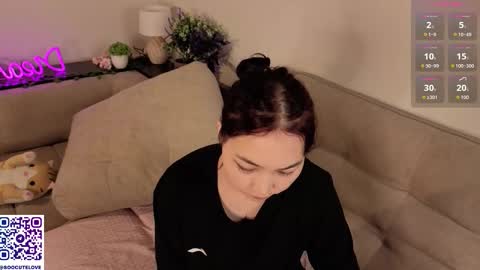 Soo Ying online show from 03.02.26