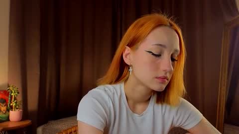 Snapshot of taiteedgington chatting on 10.05.25 im Lally online show from 10.05.25