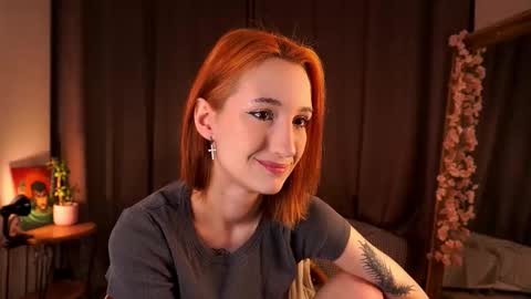 Snapshot of taiteedgington chatting on 10.22.25 im Lally online show from 10.22.25