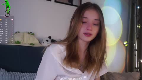 Mia online show from 02.05.26