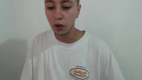 Snapshot of talhi_ chatting on 01.06.26 talhi_ online show from 01.06.26