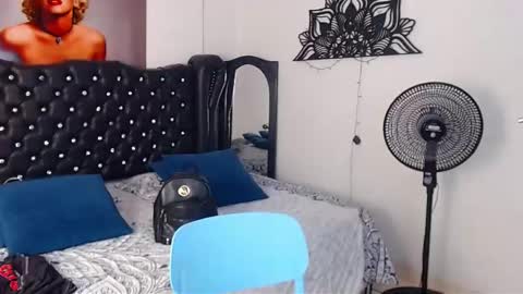 Snapshot of taliana36 chatting on 11.07.25 taliana36 online show from 11.07.25