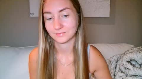  Kira  online show from 10.17.25