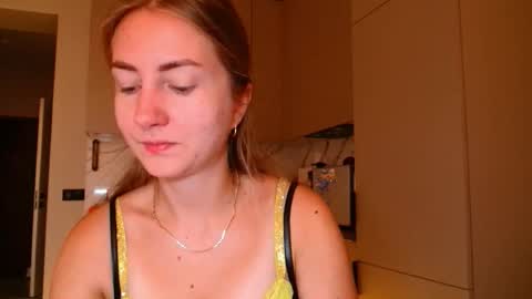  Kira  online show from 11.05.25