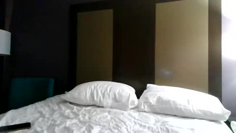 Snapshot of talktomenicely_ chatting on 09.10.25 Lily Rhoades online show from 09.10.25