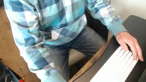 Snapshot of tallguy4unow chatting on 03.03.26 tallguy4unow online show from 03.03.26