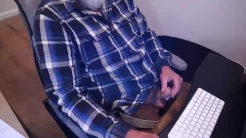 Snapshot of tallguy4unow chatting on 03.27.26 tallguy4unow online show from 03.27.26
