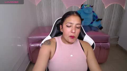 Snapshot of tamara_brown_t chatting on 11.22.25 Tamara online show from 11.22.25